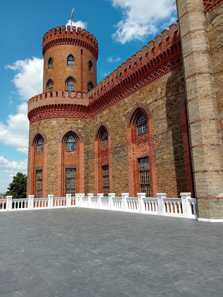 Pałace i zamki Dolnego Śląska oraz Twierdza Kłodzko czyli „schodami w górę, schodami w dół”-20.06.2025